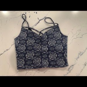 Crop top